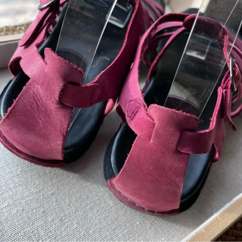 Keen Red Leather Alman Gladiator Ankle Strap Sandals, 9, Strappy Comfort - Picture 10 of 16